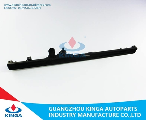 Aluminum Radiator Plastic Tank Toyota Lexus IS200/IS300'99 Auto Car PA66 supplier