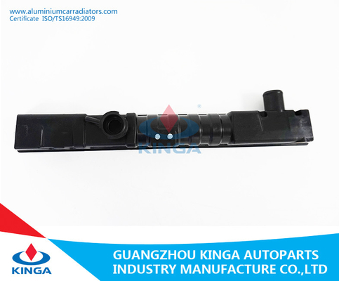 Automotive Parts Plastic Radiator Tank Of Toyota Hiace '88-89 2Y/3Y/4Y Mt For Replacement supplier