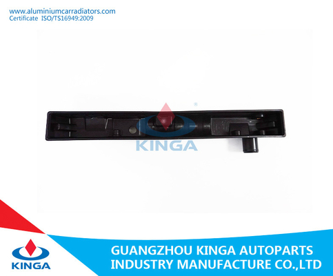 Automotive Parts Plastic Radiator Tank Of Toyota Hiace '88-89 2Y/3Y/4Y Mt For Replacement supplier