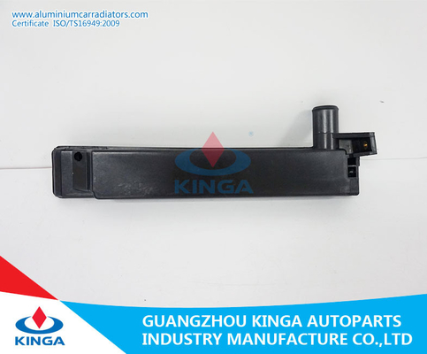 TOYOTA HIACE ( GAS ) RZH104 1999 Auto Car Parts Plastic Radiator Tank For Car Radiators supplier