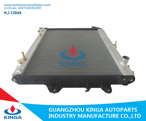 Aluminum Material TOYOTA HILUX VIGO Radiator OEM 16400-OC140/OC210 supplier