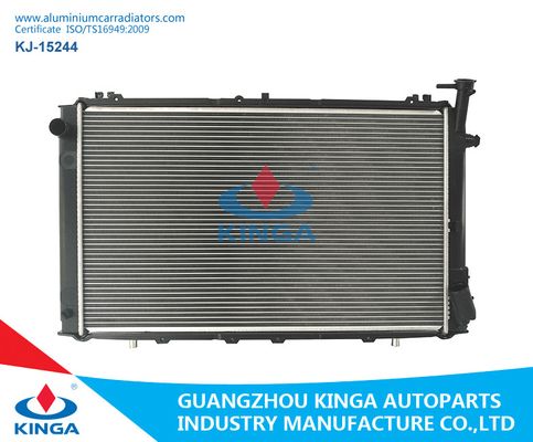 Nissan Petrol Brazing Plastic Aluminum Radiator Car Spare Parts 21410-1y02A supplier