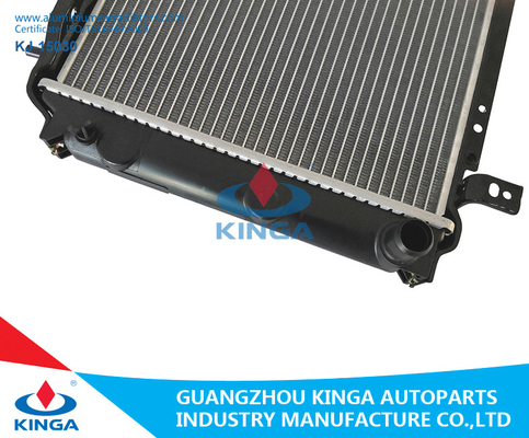 Nissan Sunny Cooling System Plastic Aluminium Car Radiators Tube - Fin Core Type supplier