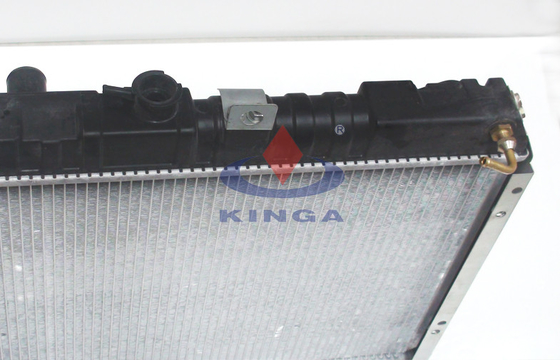 1988 , 1989 2y / 3y / 4y Toyota Hiace Radiator , Aluminium Car Radiators supplier