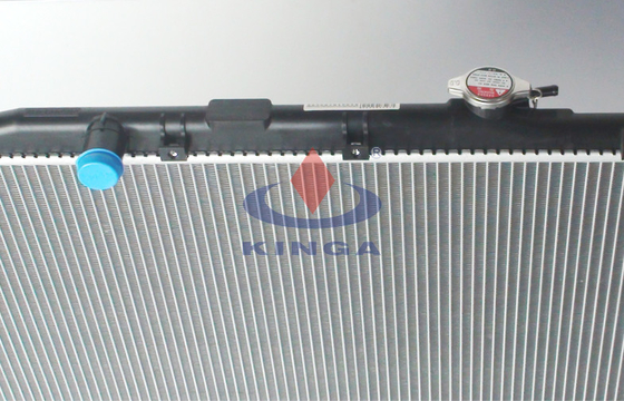 CRV RM1 / 2 / 4 2012 Honda Aluminum Radiator with plastic tank for Cooling System supplier