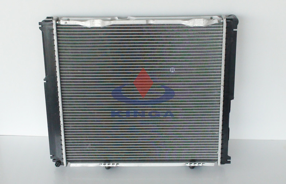 Auto parts Mercedes Benz Radiator Of W124 / 250D / E250D / E300D 1984 AT supplier