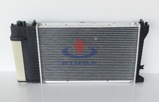 Custom car radiators Of BMW 520i 1988 , 1995 MT OEM 1712986 / 1719308 / 1723941 supplier