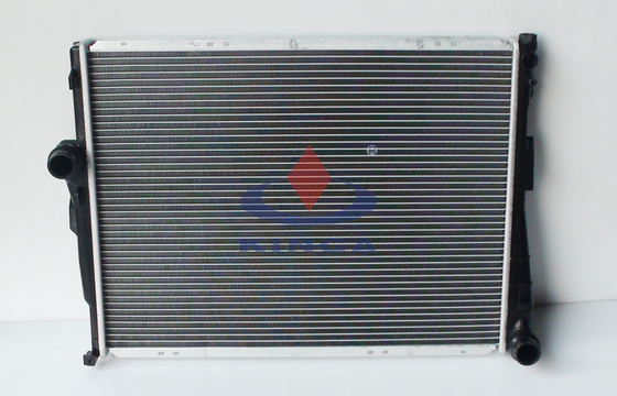 Custom BMW Radiator Replacement Of 316 / 318i 1998 , 2002 MT OEM 9071517 / 9071518 supplier