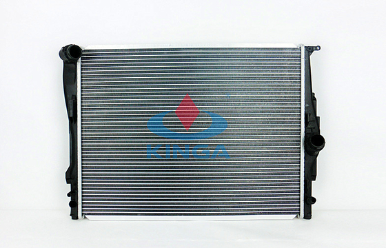 BMW Motorcycle Parts Aluminum Car Radiator For 320 / 323 / 325 / 330I '  05 - 3E90 supplier