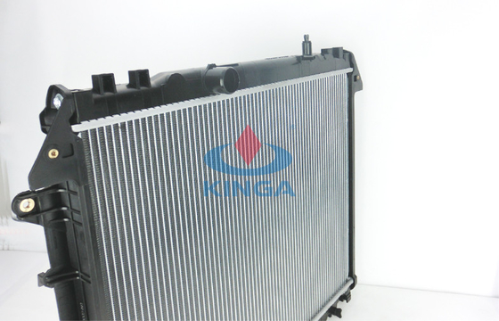 Innova 2004 Toyota Toyota Hilux Radiator Oem 16400 0L160 With Plastic Tank supplier