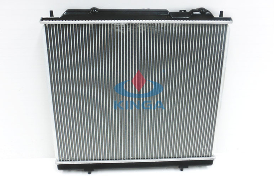 L400 Space Gear 1994 Mitsubishi Auto Radiator With Aluminum Core Plastic Tank supplier