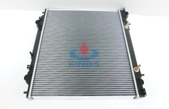 L400 Space Gear 1994 Mitsubishi Auto Radiator With Aluminum Core Plastic Tank supplier