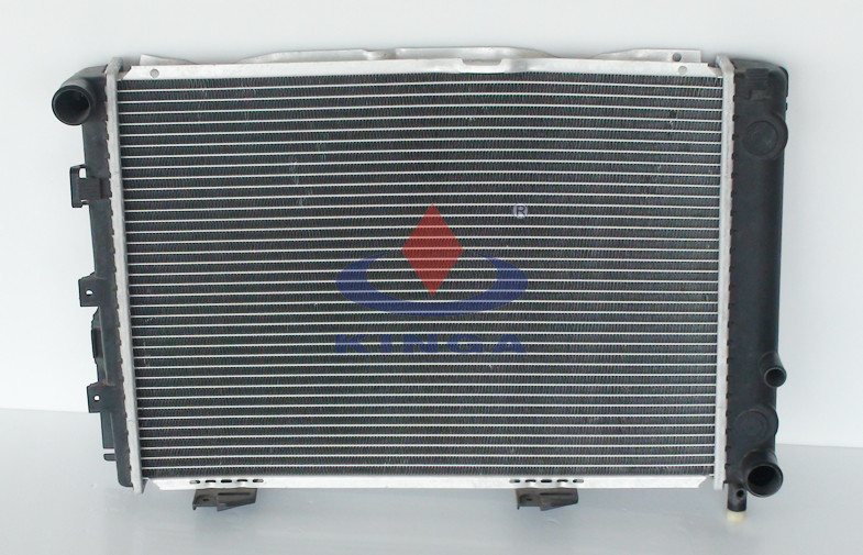 High cooling efficiency auto repair radiator Of BENZ W124 / 200D / 250 ...